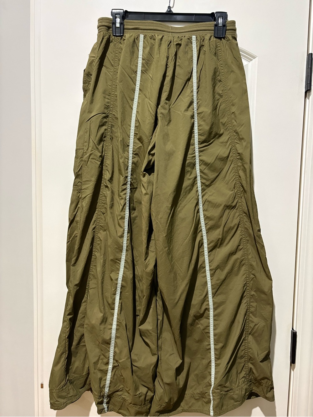Daily Practice by Anthropologie Olive Green Parachute Wide Leg Pants Size S - Picture 3 of 7